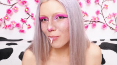 Look What I Do with My Mouth and This Dildo!