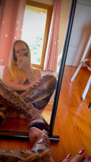 Milf Hotwife teasing for you