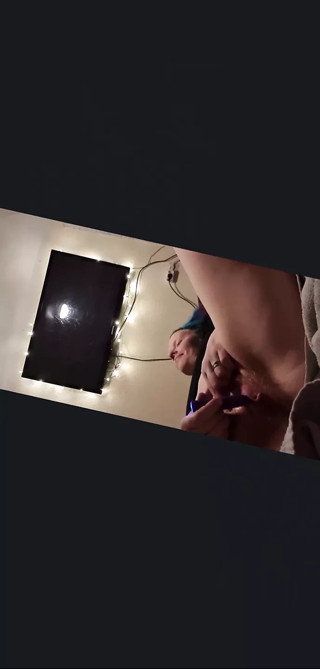 Watch KittieNoOne masterbate up close...no audio