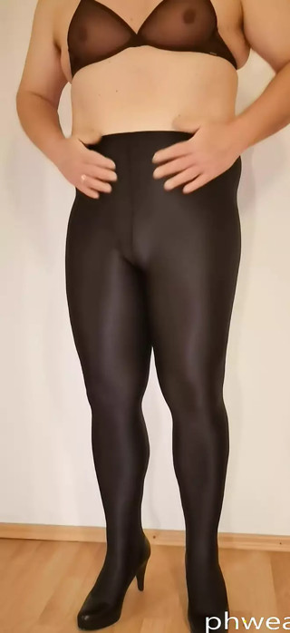 Gossard Glossies bra and Gatta Black Brillant Shiny Pantyhose thumbnail