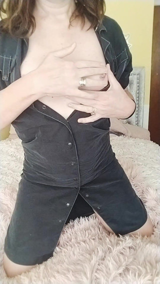 Theonlynovaraye  A rainy day in Wales   what else is there to do but to take my dress off and show you my tits and my pussy     You like | Tranny Update | Porn videos