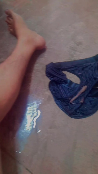 Inside the trunks, the bathroom went out.