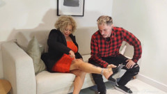 Rita Coroa Gets a Tattoo and Pays with Her Pussy