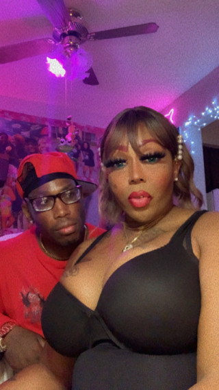 BBC shemale Queen Juju has fun with sub guy King D Royalzzz thumbnail