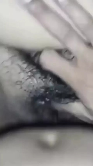 Janda Indonesia pussy is made wet by Popcon