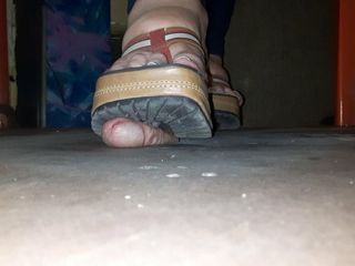 Bbw Cockbox Trample wearing wedge sandals