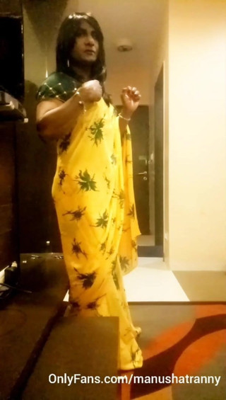 A police officer enjoying India's No. 1 Tgirl porn star..!!