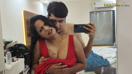 Big Boobs Bhabhi Ji in Red Saree Gets Fucked