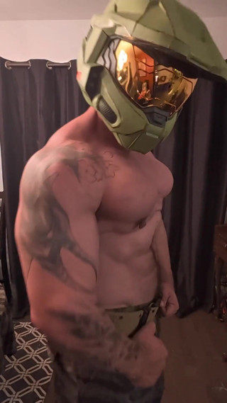 Master Chief Flexing