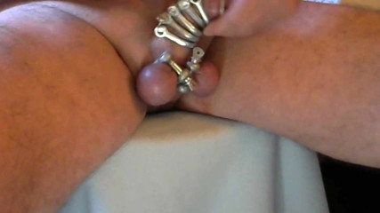 bondage metalic