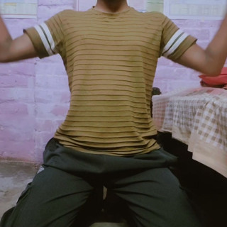See how the long penis of the desi boy is yearning for the pussy and how he is masturbating in lust. thumbnail
