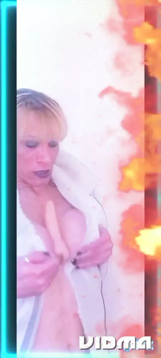 Lara Masturbation Anal thumbnail