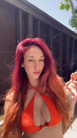 Italian Long hair big boobs Stepmom Artemisia Love smoking session outdoor