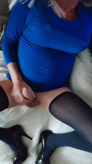 sexy asian doll watches me wank to cumshot