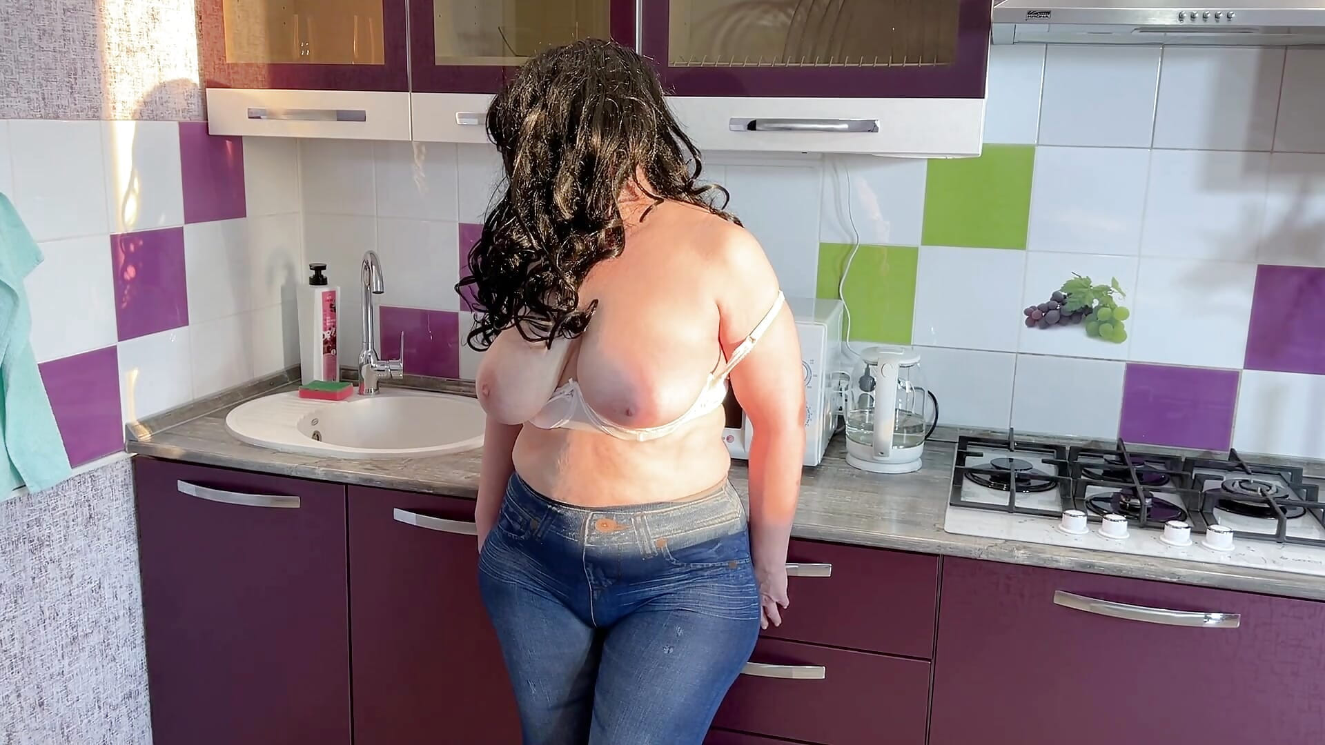 Big milf showed her giant tits and let her ass get fucked in the anal