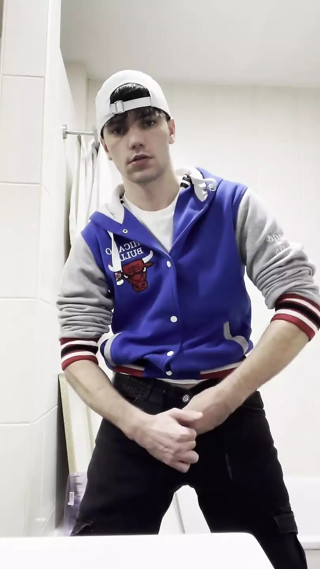 Cute Twink Boy Fucks Flashlight And Cums Really Hard
