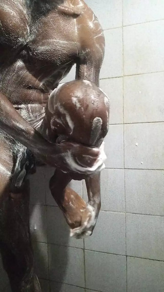 Would you bathe with me in your house without your relatives finding out? Give me passive ass