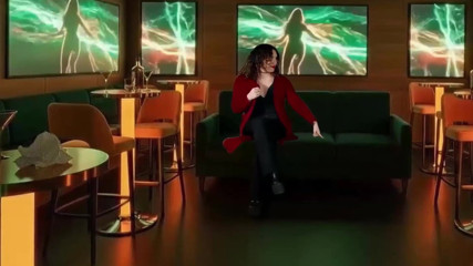 I the Karaoke Club Manager and My Husband Films It All