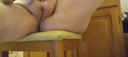 Thick 53-year-old amateur shaves her hairy pussy close-up - Part 3