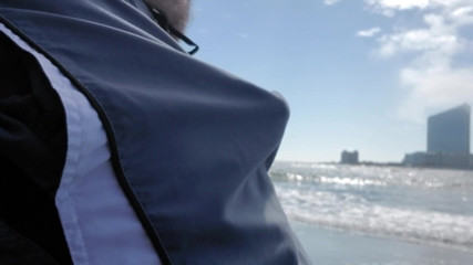 Jerking off on public beach-Big Cum Shot-Hairy Bear