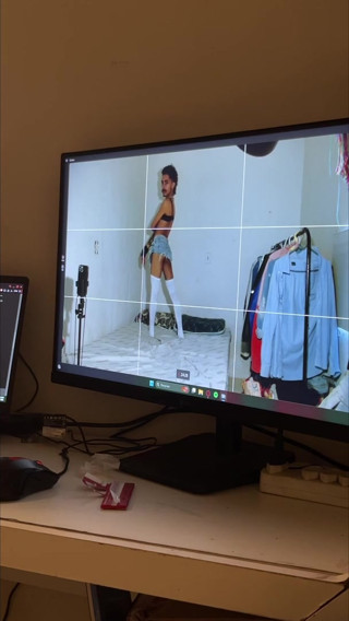 Sex Siren with Cumshot
