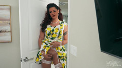 Experienced MILF Offers Stepson JOI TransAngels