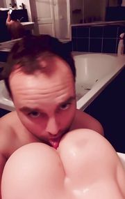 Small tight pussy eating 