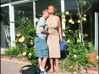 Randy lady enjoys sucking and riding a cock in the garden before getting jizzed