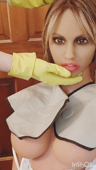 Julia's topless shampoo in home salon in front of Lindsey thumbnail
