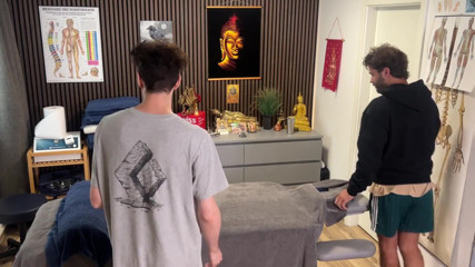 Hot Straight Guy Gets Handjob From Masseur