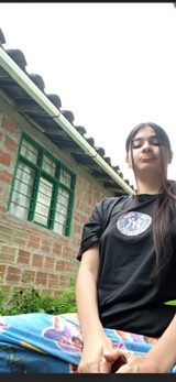 Sexy Girl Streams and Touches Herself for Fans