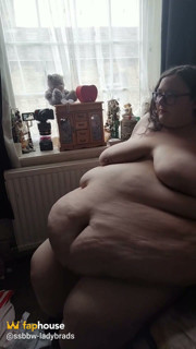 SSBBW Naked Mirror Goddess Fantasy