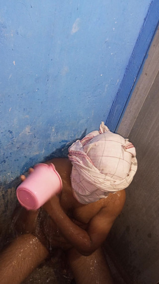 Devar aur bhabhi ne in bathroom pusssy clean
