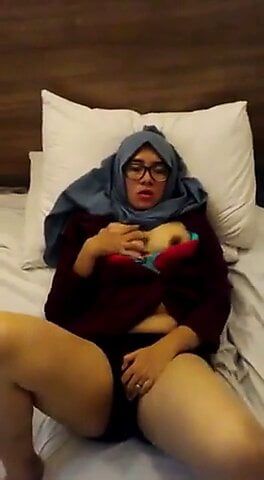 Slideshow Melayu Tudung Tetek Besar Budak Sekolah.