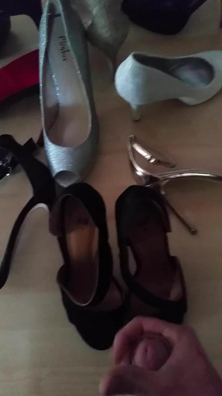 Cum on girlfriend high heels shoes