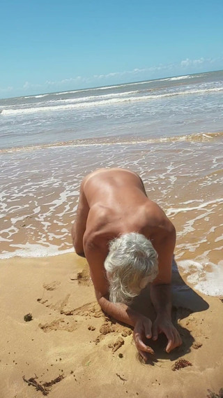 Ladysilva femboy on the beach naked with her tanned ass with sexy mark
