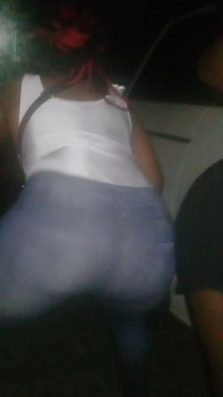 Ebony twerking not nude