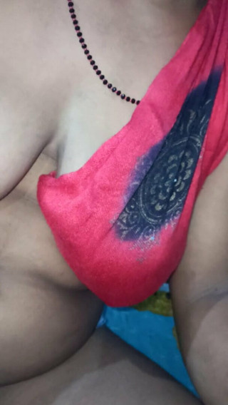 desi real milf have beautiful boobs
