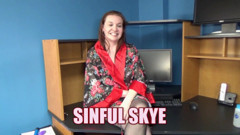 Curvy Skye masturbates on the desk