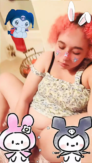 Horny Bunny fucks her pussy