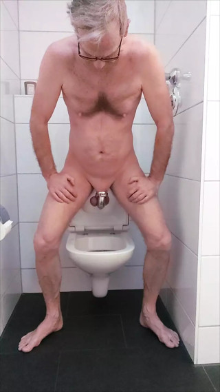 Shameless pee in the morning