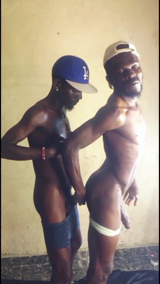 Friends in Ghetto House Fucking