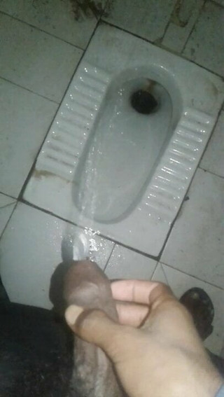 Yong boy college hostel muth