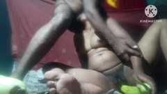 Village bhabi ki chut me loki dali