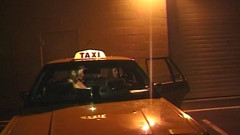 Versaute Taxifahrt bei Nacht