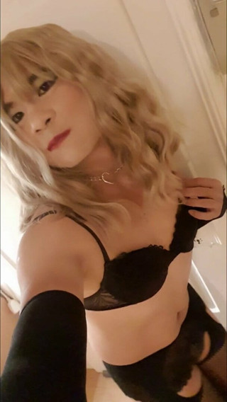 The Little Sissy 10.21 long blond