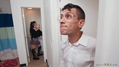Brazzers - Goth College Girl Yhivi Fucks Nerd