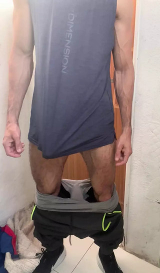 Big thick hairy dick after arriving at the gym
