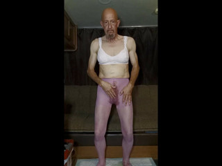 Faggot Andrew Brown Pees in His Pink Tights thumbnail
