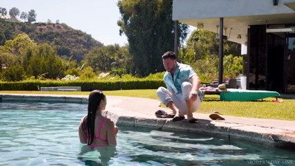 Modern-day Sins - Lexi Luna Sucks Him off at the Pool Then Takes Cum on Her Tits